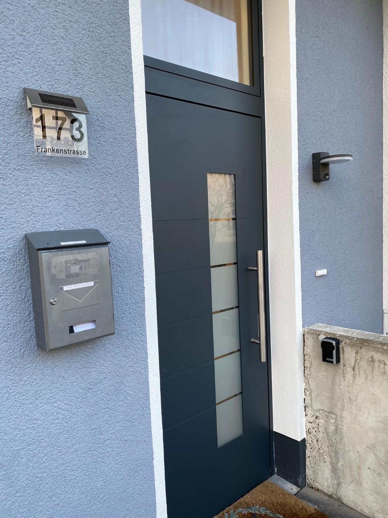 Schoene, Moderne Wohnung Mit Grosszuegiger Terasse Essen Eksteriør billede